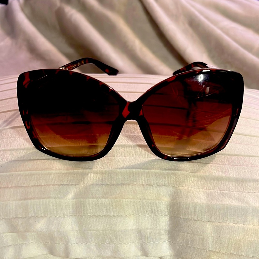 Brand new with tags. Jessica Simpson sunglasses